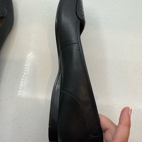 Bandolino Black Croc-Patterned Loafers - Picture 7 of 10